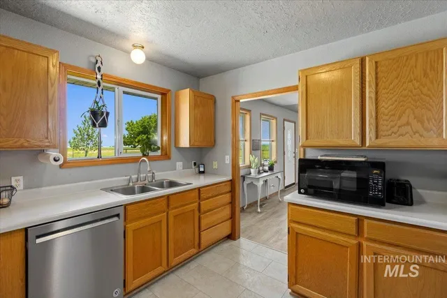 $469,999 | 3752 North 1200 East, Buhl, ID 83316