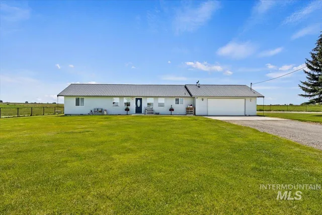 $469,999 | 3752 North 1200 East, Buhl, ID 83316