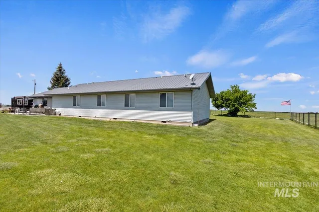 $469,999 | 3752 North 1200 East, Buhl, ID 83316
