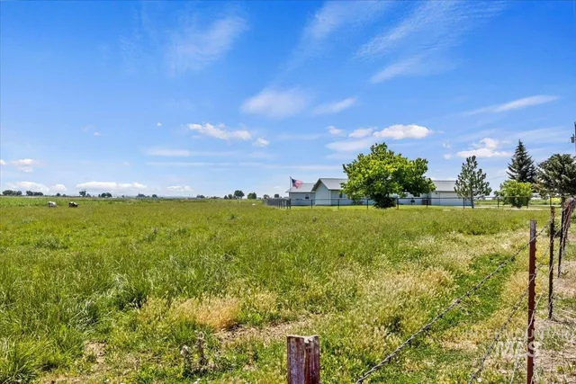 $469,999 | 3752 North 1200 East, Buhl, ID 83316