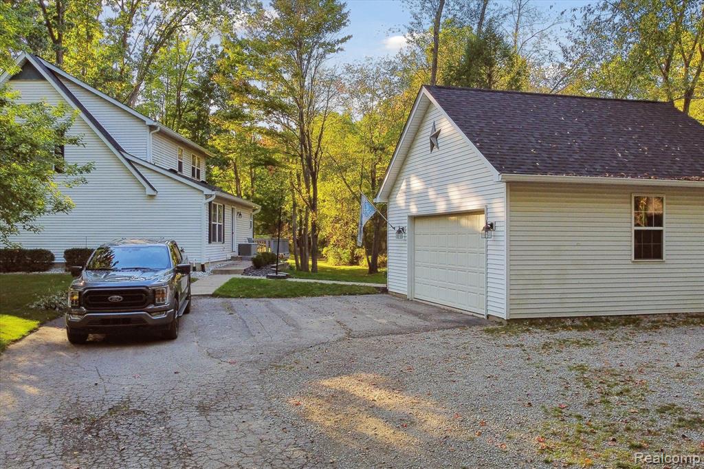 1781 Gulley Road Howell, MI 48843 - Photo 46 of 58