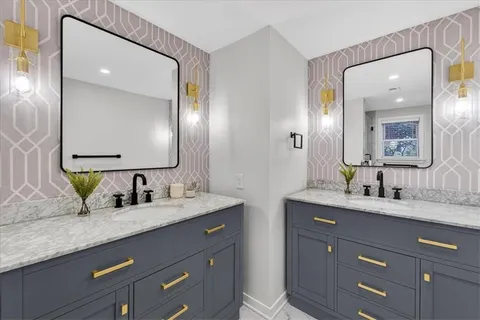 $720,000 | 6204 West 61st Terrace, Mission, KS 66202