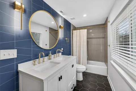 $720,000 | 6204 West 61st Terrace, Mission, KS 66202