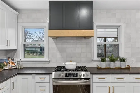 $720,000 | 6204 West 61st Terrace, Mission, KS 66202