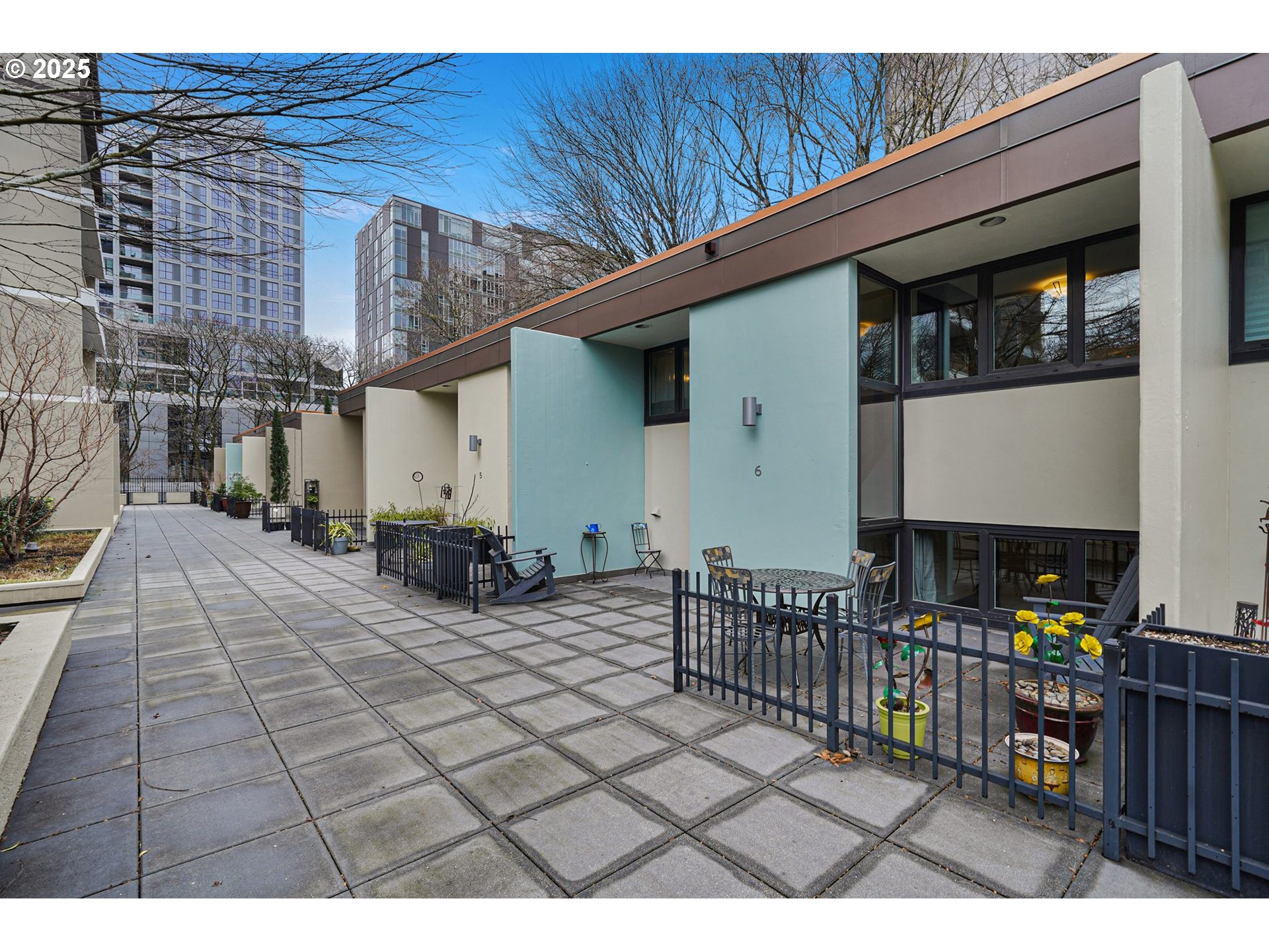 255 Southwest Harrison Street, Unit TH6 Portland, OR 97201 - Photo 3 of 33 Patio