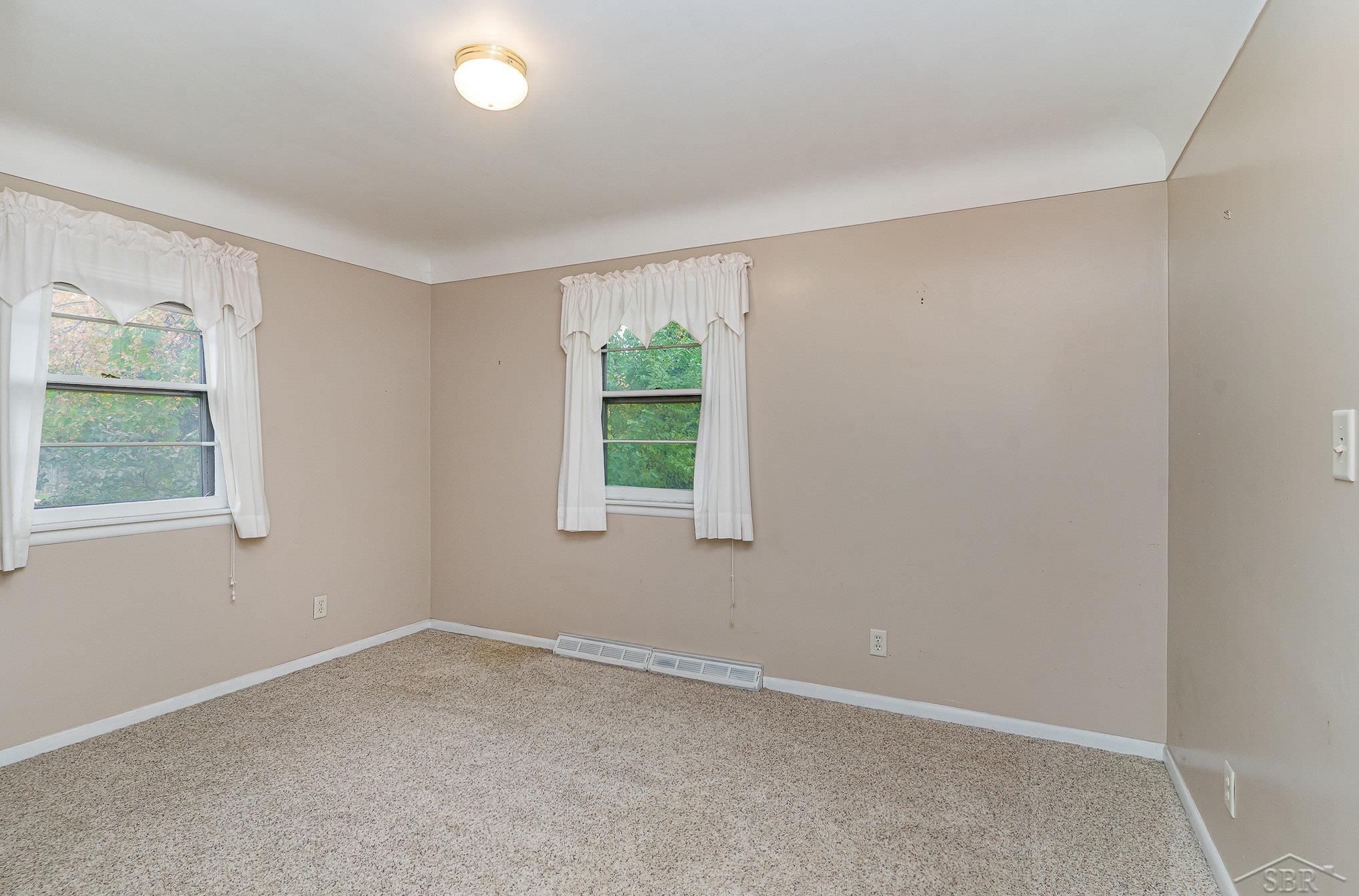 1945 West Youngs Ditch Road Bay City, MI 48708 - Photo 12 of 26 50126399-11.JPG