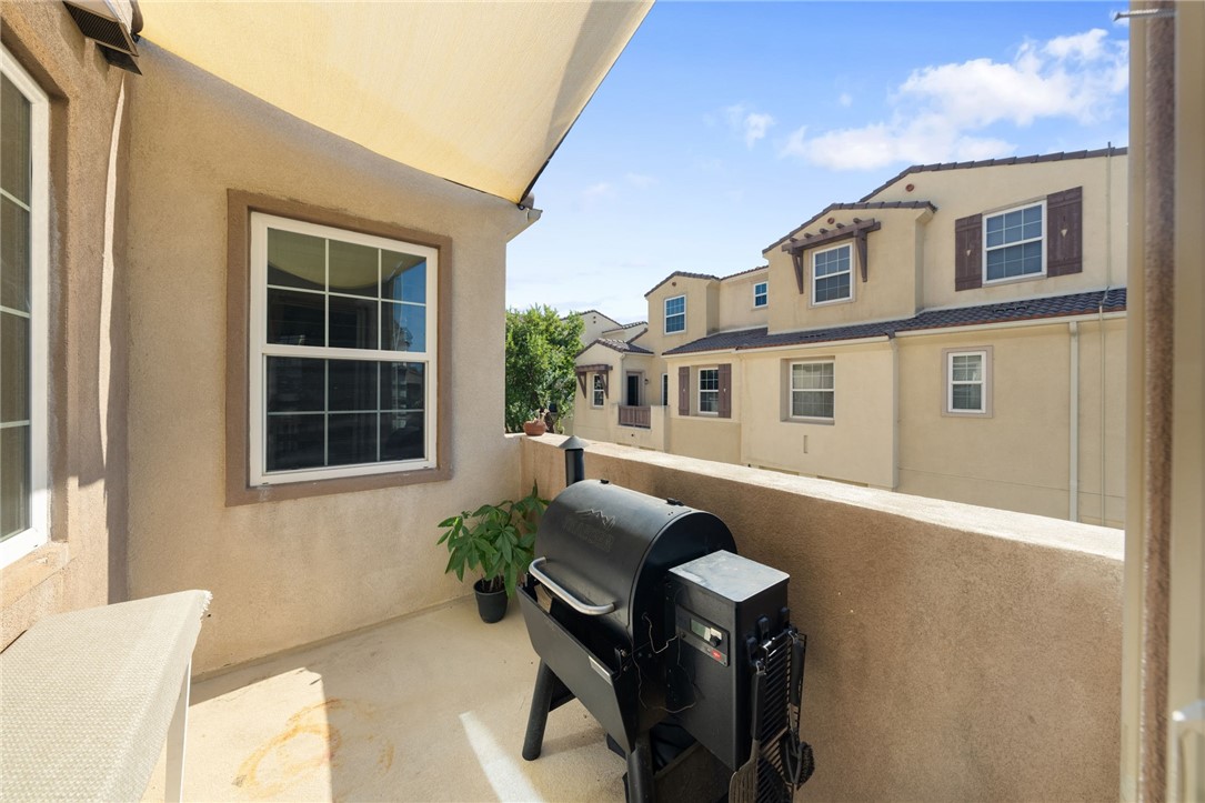 31167 Strawberry Tree Lane Temecula, CA 92592 - Photo 13 of 39 balcony 2nd floor