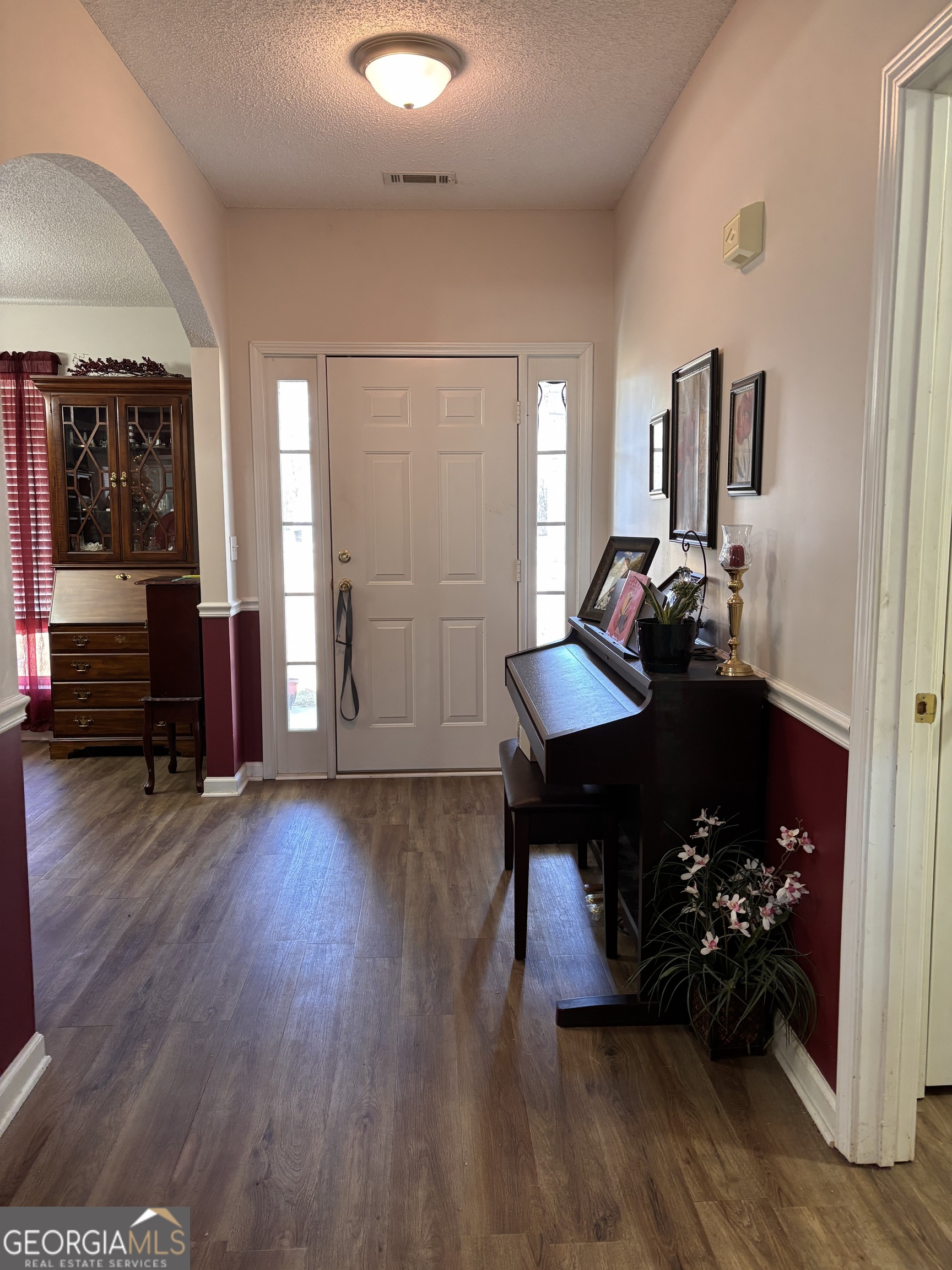 47 Deer Run Williamson, GA 30292 - Photo 2 of 20