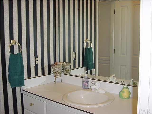 5589 Allie Rae Street Milton, FL 32570 - Photo 11 of 22 Gallery Image 11