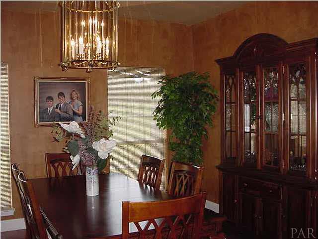 5589 Allie Rae Street Milton, FL 32570 - Photo 9 of 22 Gallery Image 9