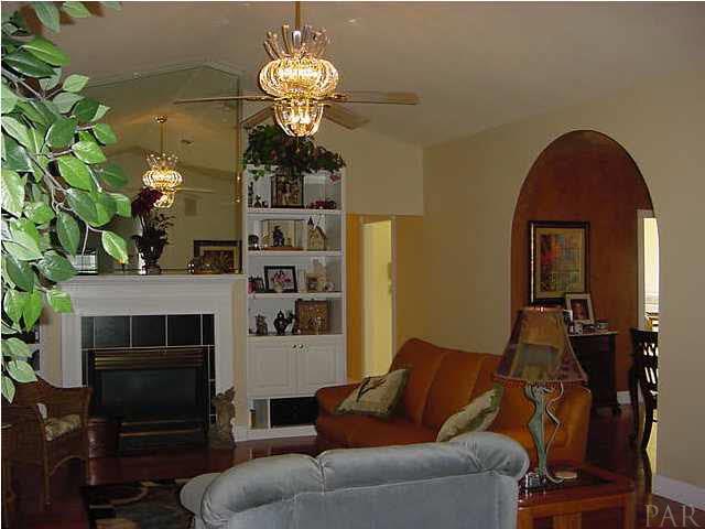 5589 Allie Rae Street Milton, FL 32570 - Photo 10 of 22 Gallery Image 10