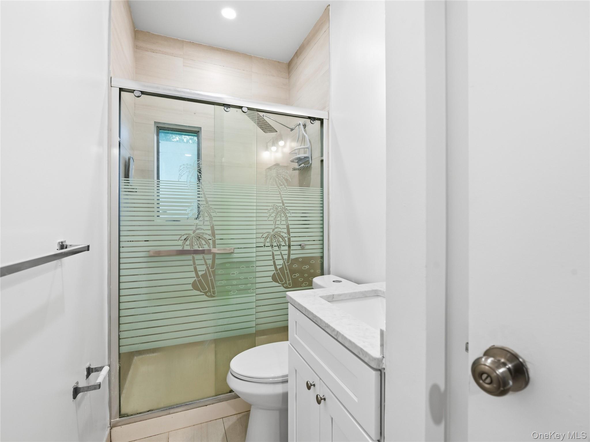 130 South Middle Neck Road, Unit 6 Great Neck, NY 11021 - Photo 10 of 26 Gallery Image 10