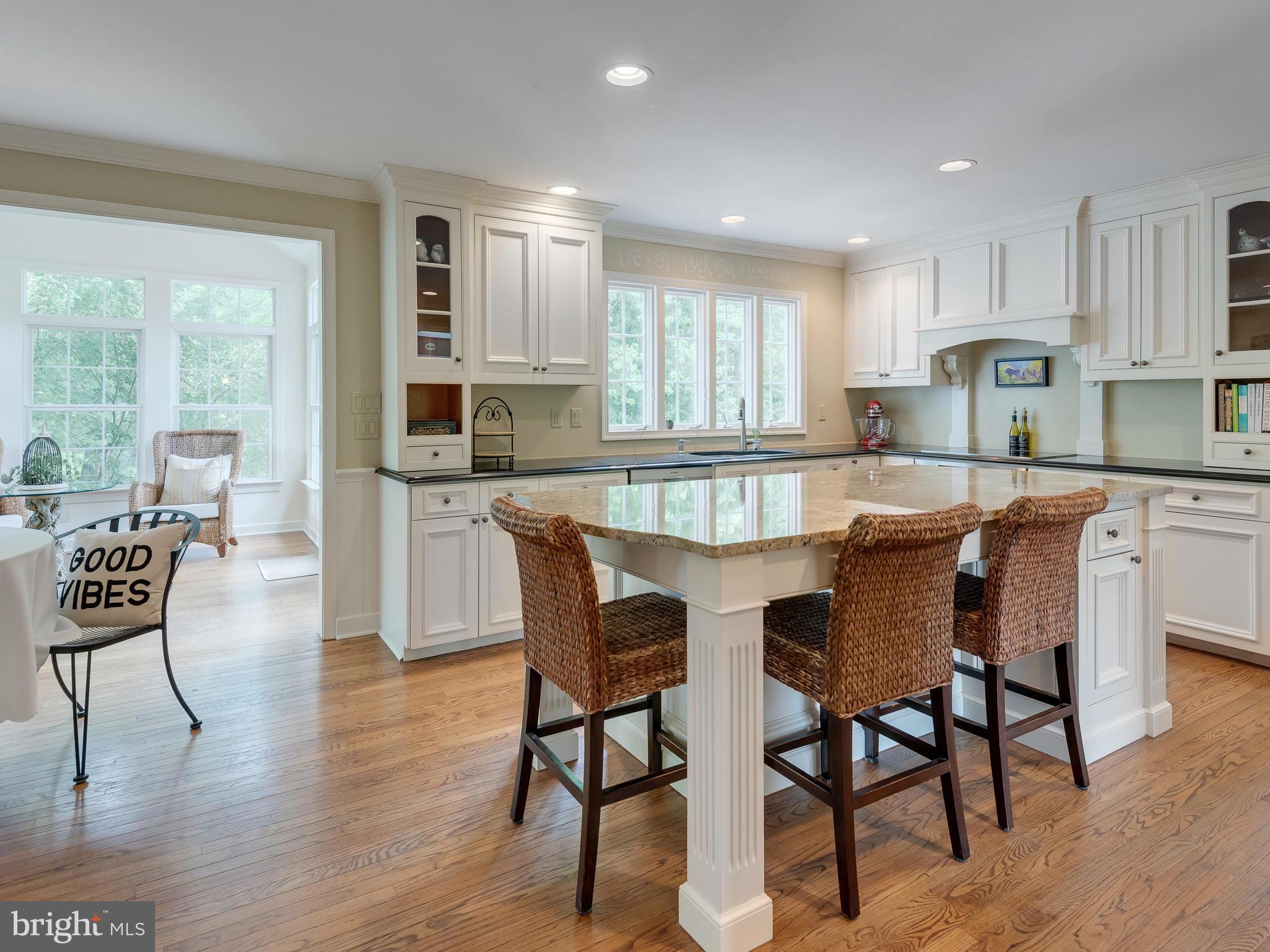 530 West Township Line Road Downingtown, PA 19335 - Photo 33 of 65 Custom Eat-in Kitchen