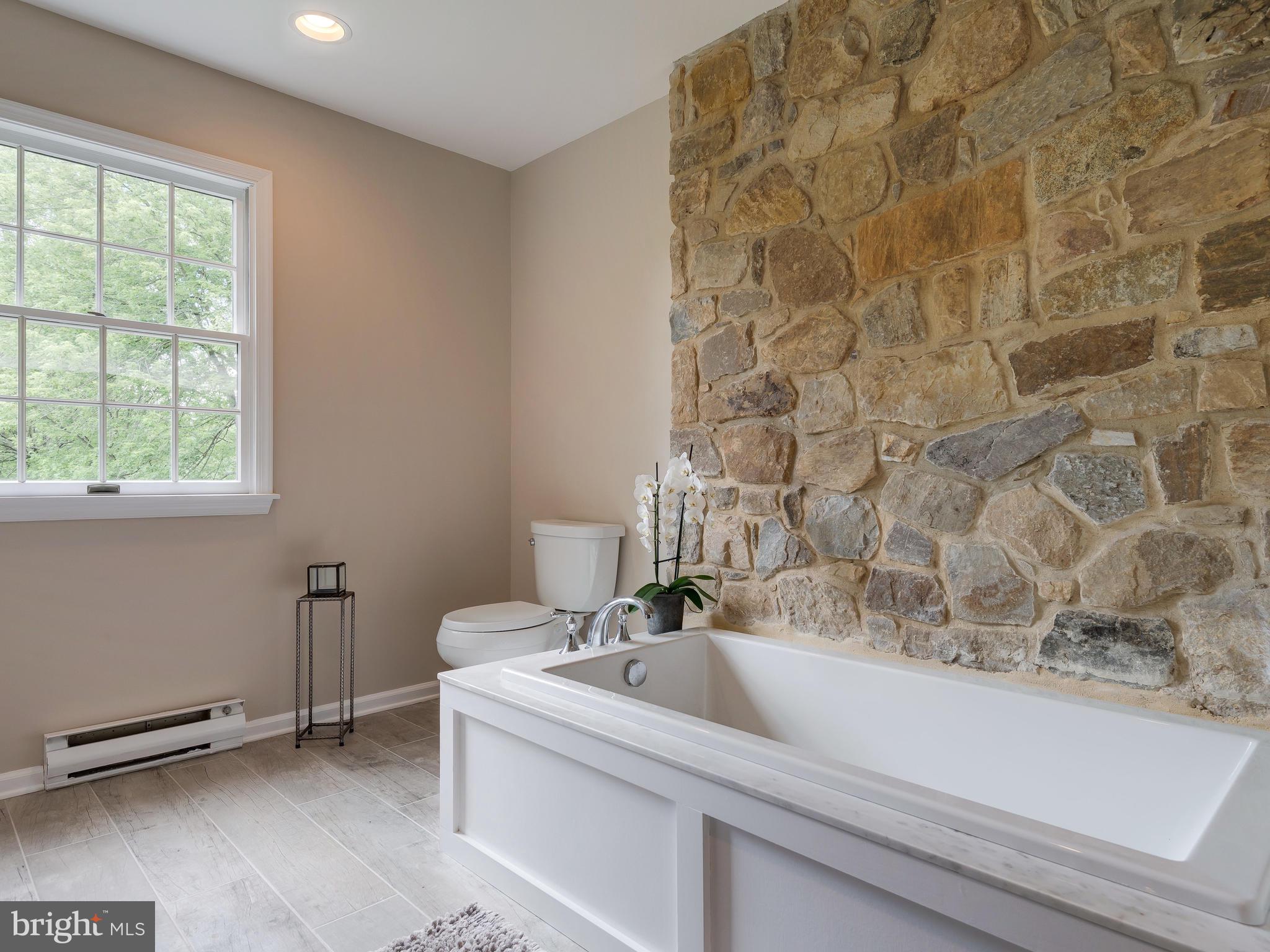 530 West Township Line Road Downingtown, PA 19335 - Photo 41 of 65 New Master Bath w/ stone accent wall