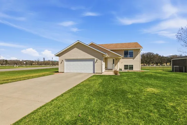 $284,900 | 401 Morning View Court, Sauk Centre, MN 56378