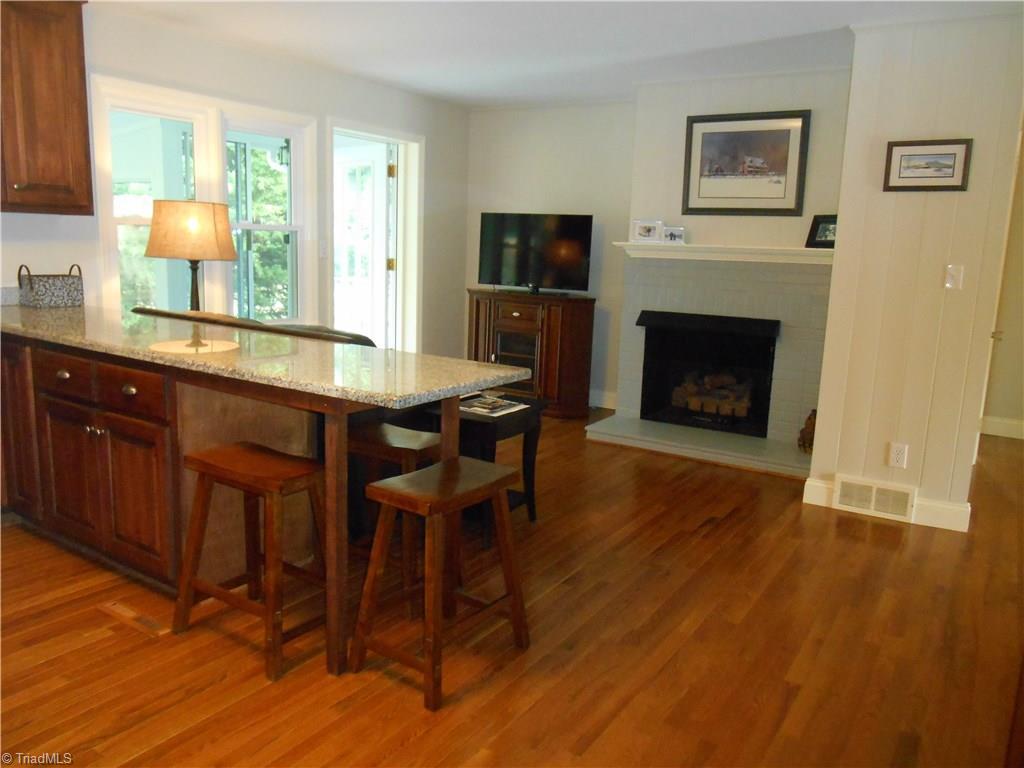 412 Robin Road Mount Airy, NC 27030 - Photo 6 of 21 Gallery Image 6