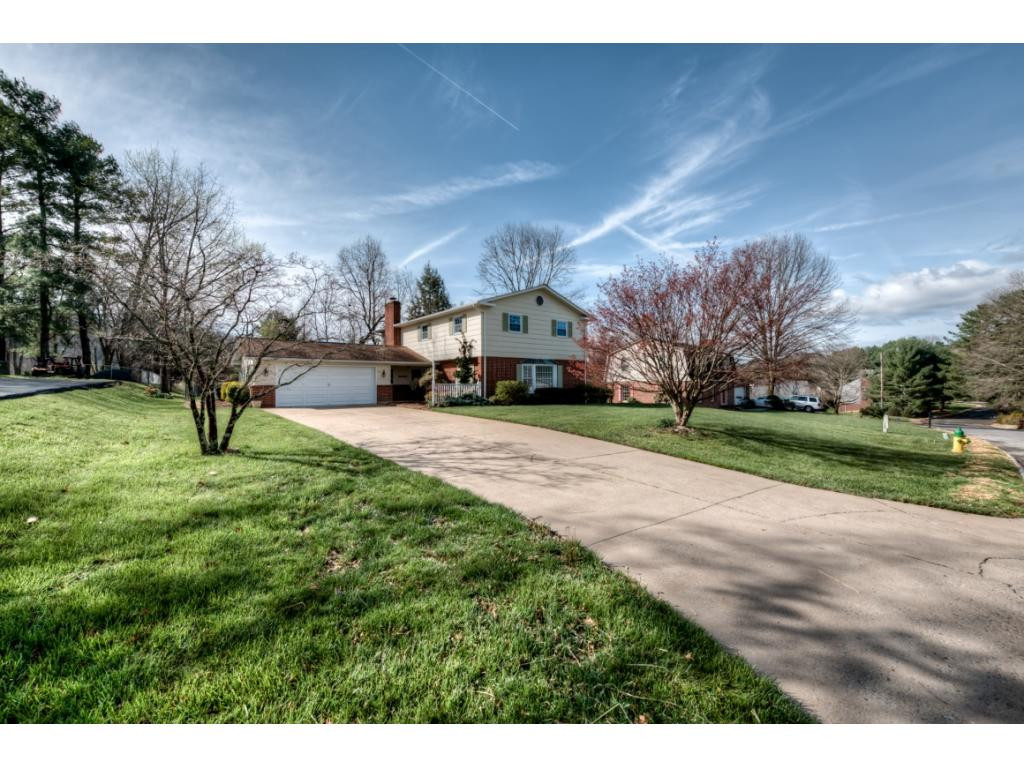 204 Tiffany Road Bristol, TN 37620 - Photo 1 of 28 Photo 1