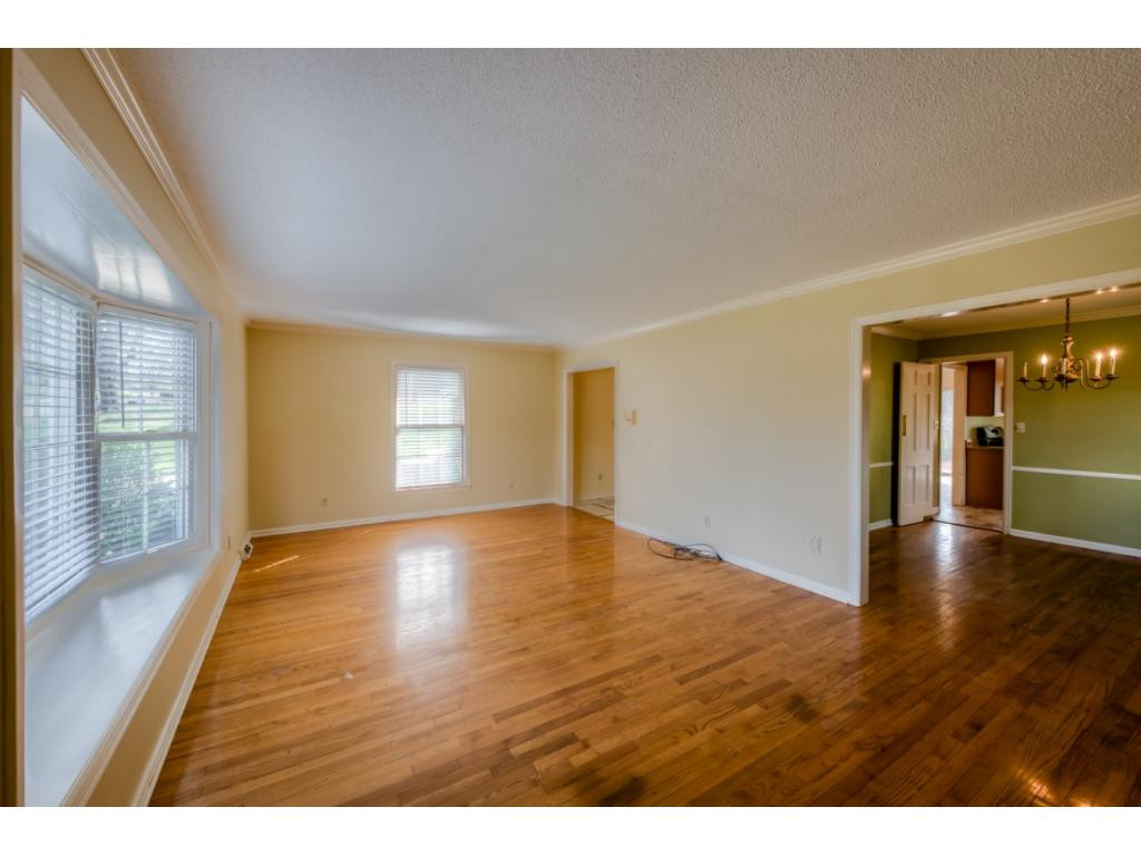 204 Tiffany Road Bristol, TN 37620 - Photo 3 of 28 Photo 3