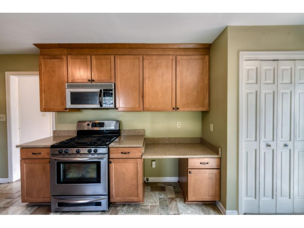 204 Tiffany Road Bristol, TN 37620 - Photo 8 of 28 Photo 8