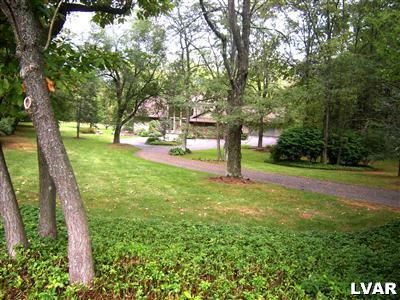1947 Quarter Mile Road Bethlehem, PA 18015 - Photo 4 of 40 Gallery Image 4