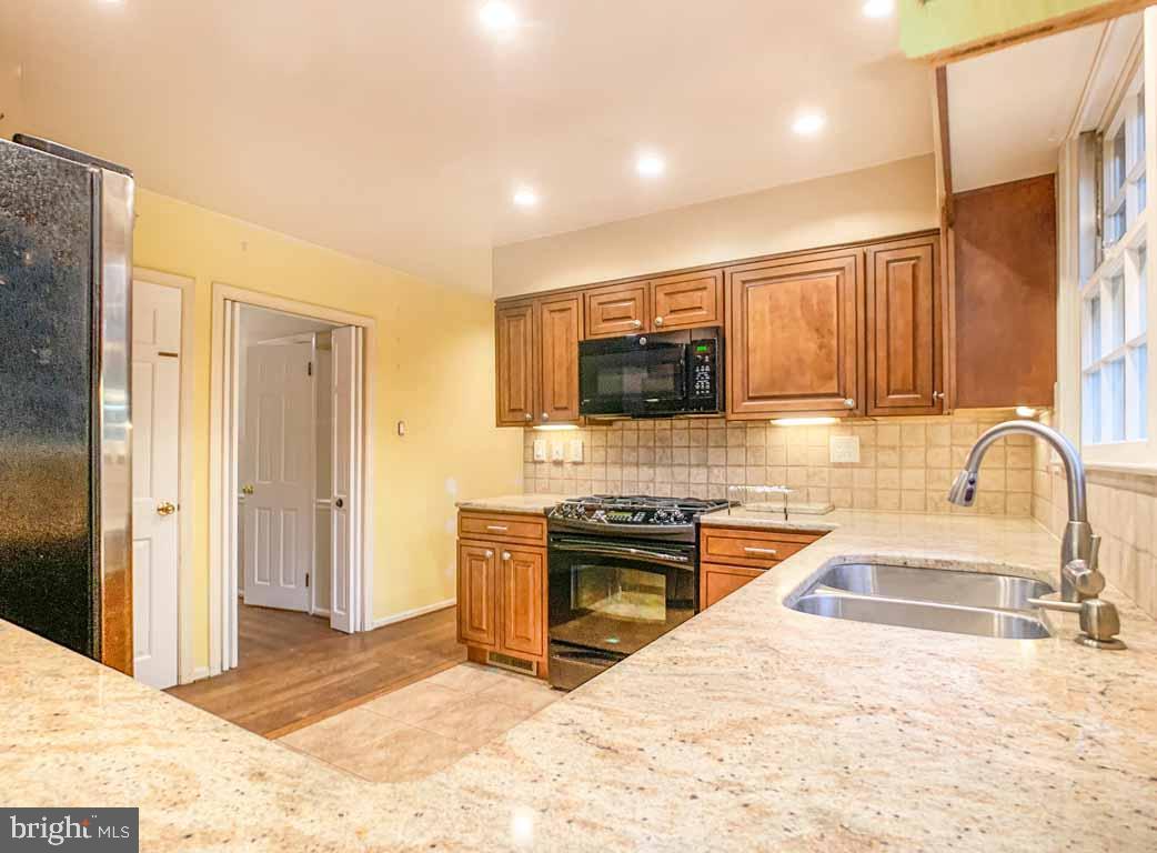 363 Richard Road Yardley, PA 19067 - Photo 21 of 52 Gallery Image 21