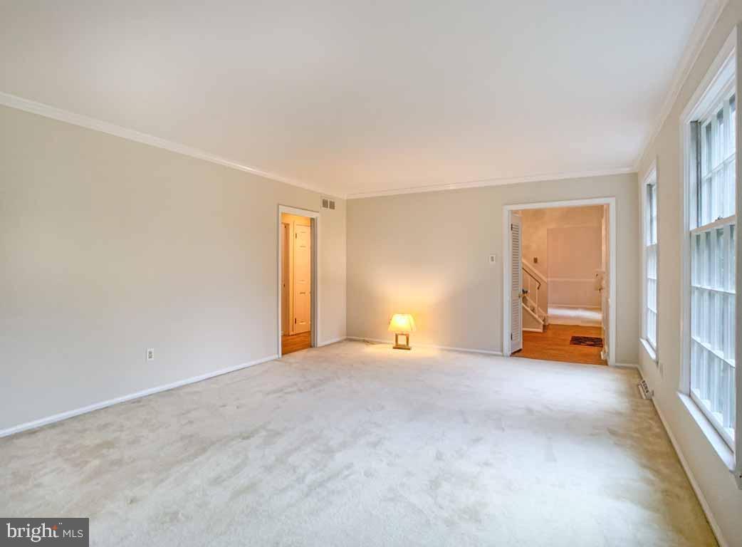 363 Richard Road Yardley, PA 19067 - Photo 8 of 52 Gallery Image 8