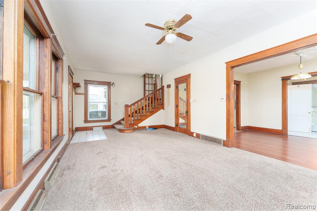 712 East Grand River Road Fowlerville, MI 48836 - Photo 5 of 34