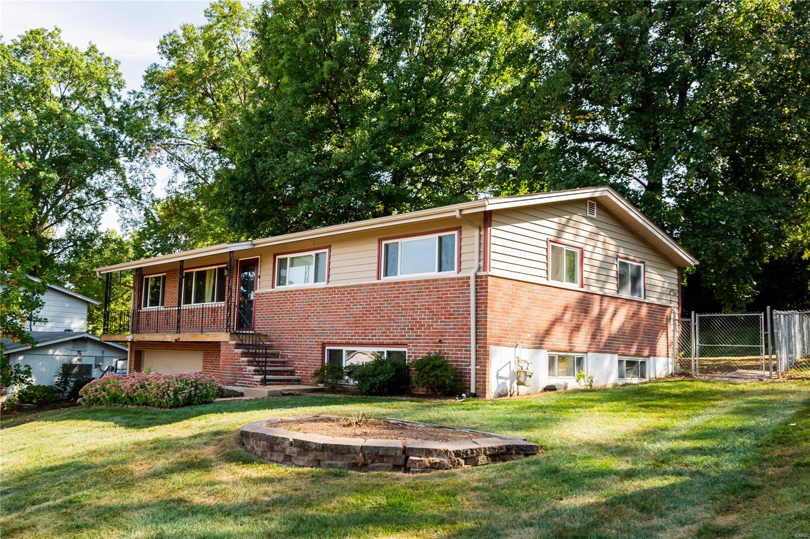 1306 Wyncrest Drive Ballwin, MO 63011 - Photo 2 of 20