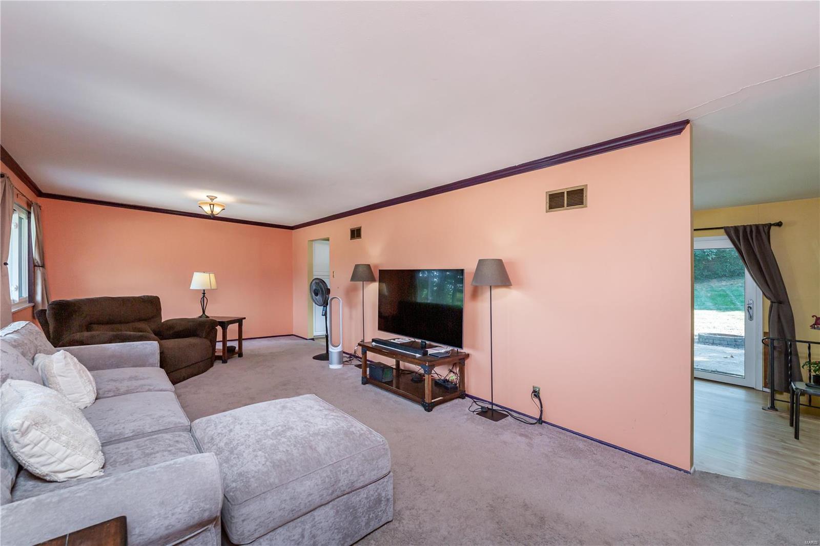 1306 Wyncrest Drive Ballwin, MO 63011 - Photo 3 of 20