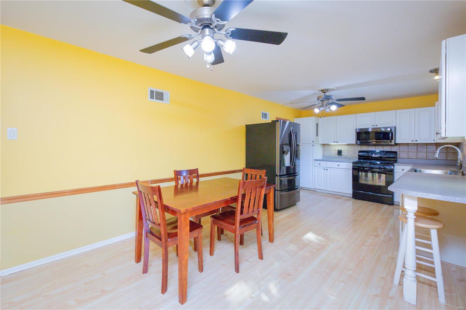 1306 Wyncrest Drive Ballwin, MO 63011 - Photo 7 of 20