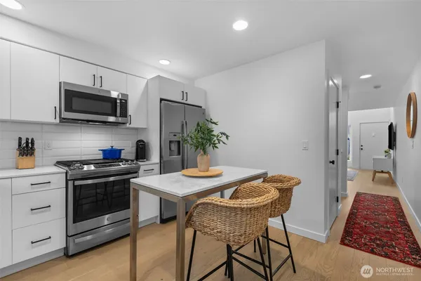 $759,950 | 806 Northwest 50th Street, Unit B, Seattle, WA 98107