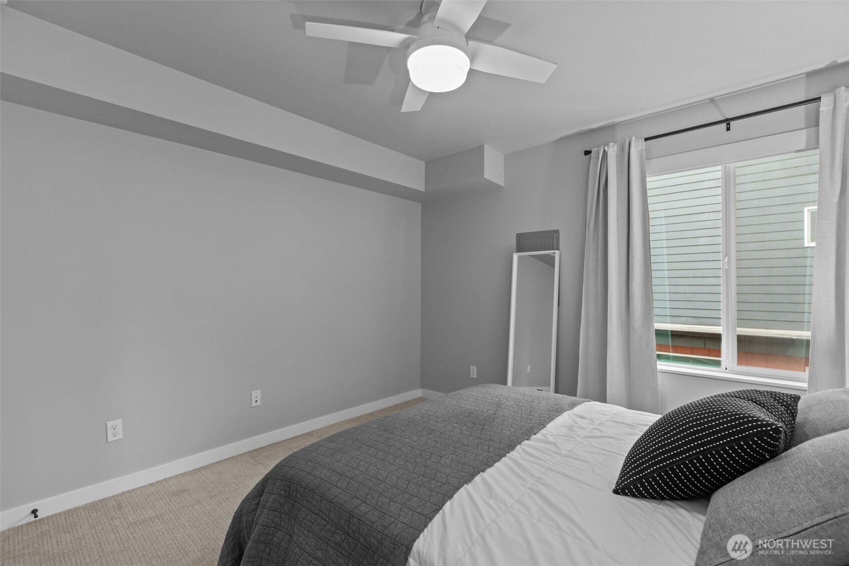 806 Northwest 50th Street, Unit B Seattle, WA 98107 - Photo 19 of 35