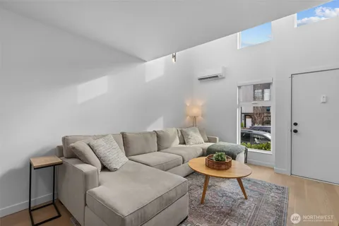 $785,000 | 806 Northwest 50th Street, Unit B, Seattle, WA 98107