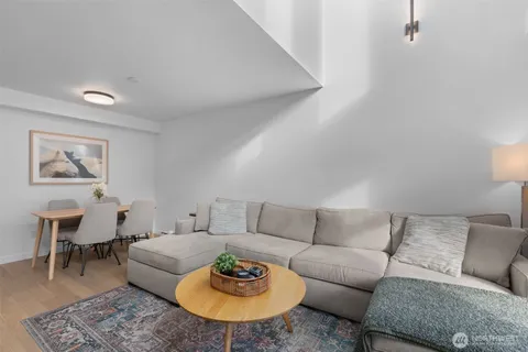 $785,000 | 806 Northwest 50th Street, Unit B, Seattle, WA 98107