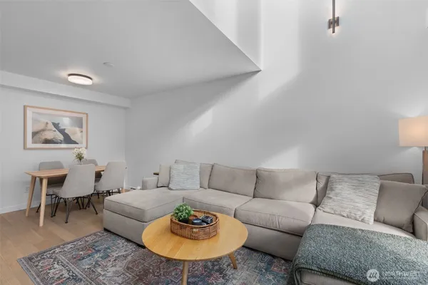 $759,950 | 806 Northwest 50th Street, Unit B, Seattle, WA 98107