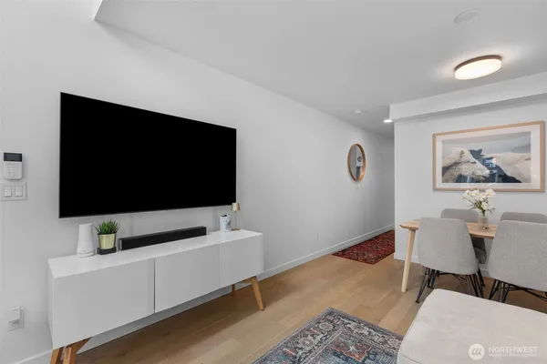 $759,950 | 806 Northwest 50th Street, Unit B, Seattle, WA 98107