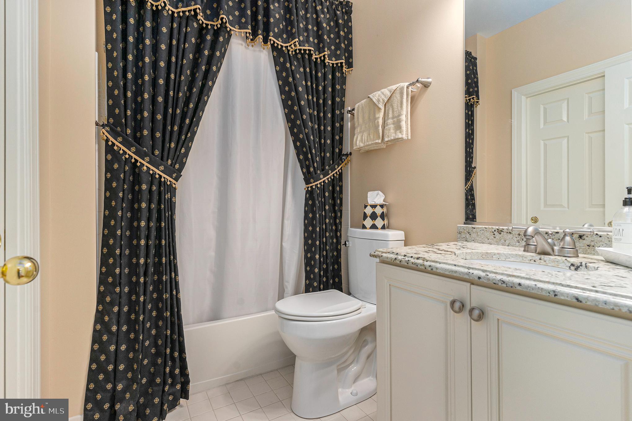 205 West Kennedy Road, Unit 199 North Wales, PA 19454 - Photo 8 of 38 Bathroom
