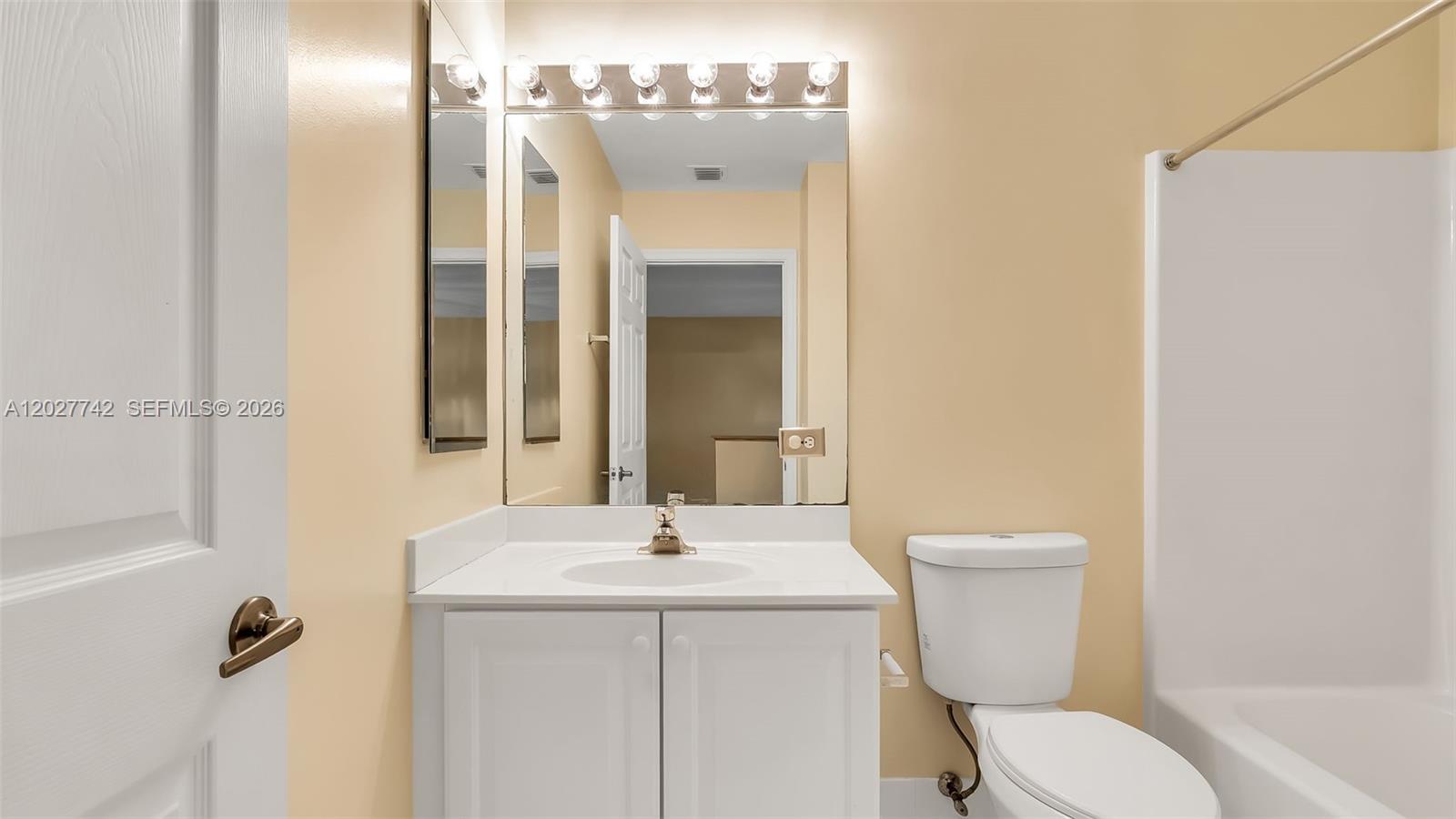 8320 Vía Serena Boca Raton, FL 33433 - Photo 33 of 44