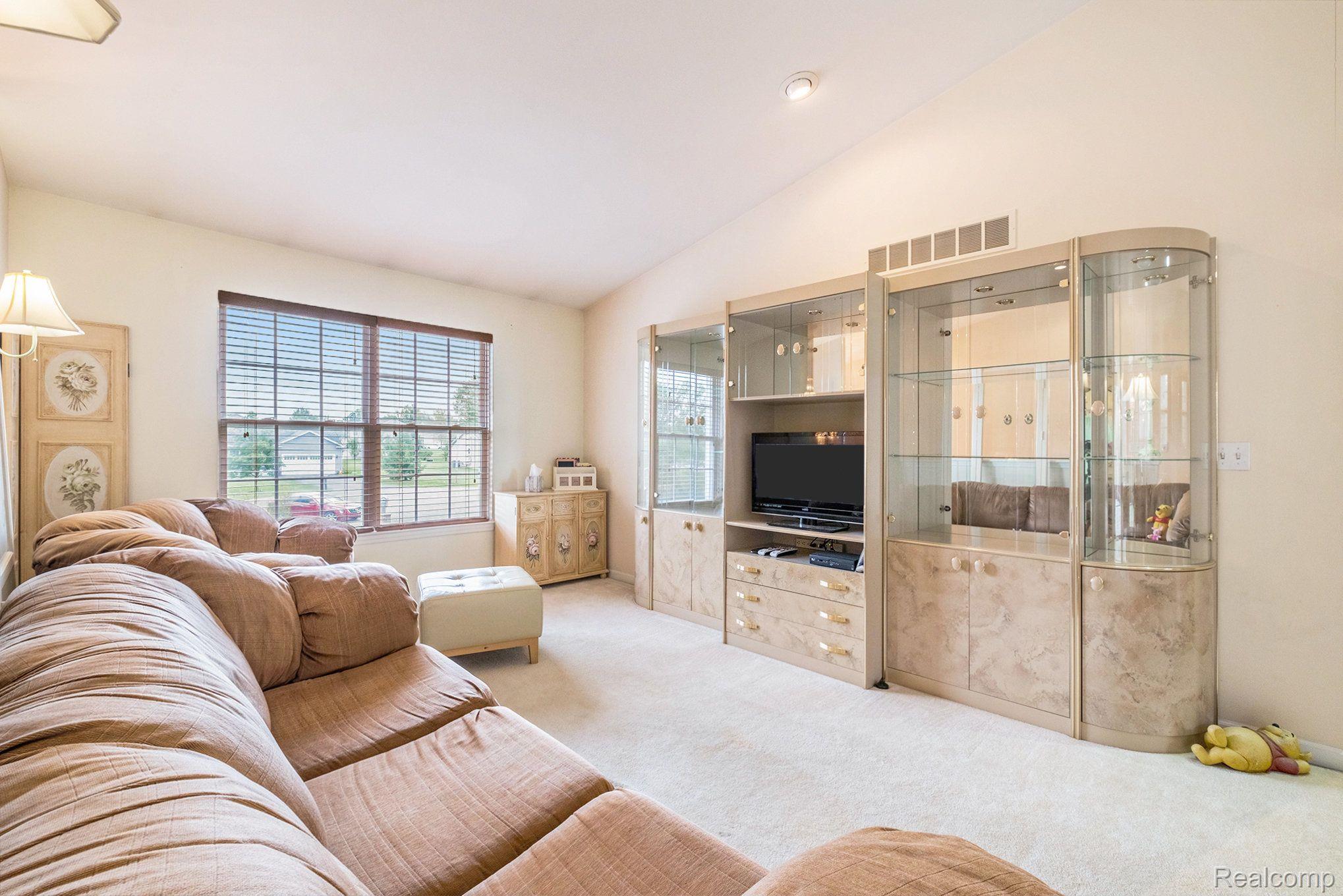 1253 Reid Road Grand Blanc, MI 48439 - Photo 17 of 40 Gallery Image 17
