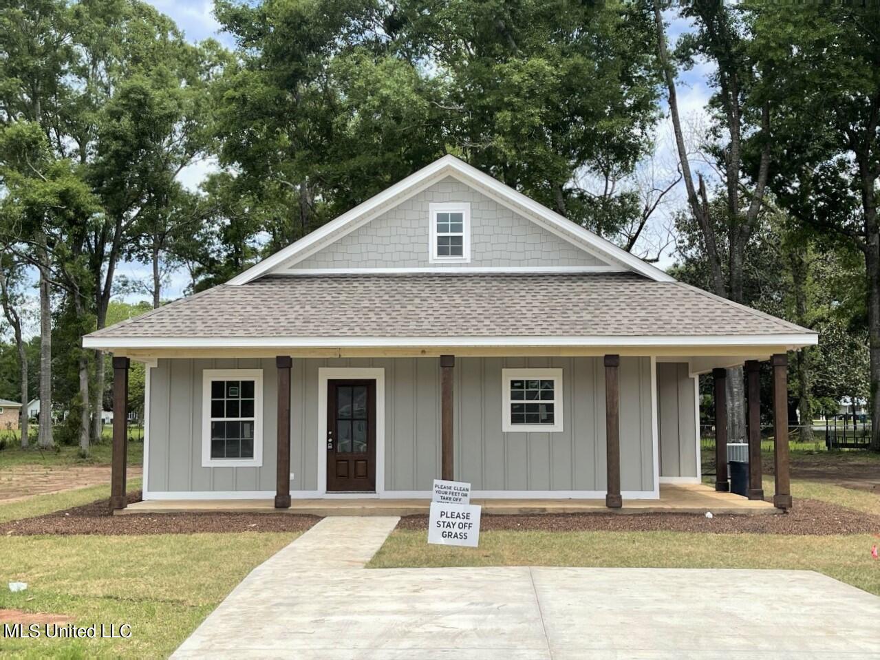 123 Ridge Lane Lucedale, MS 39452 - Photo 1 of 1 thumbnail_IMG_3563 (2)