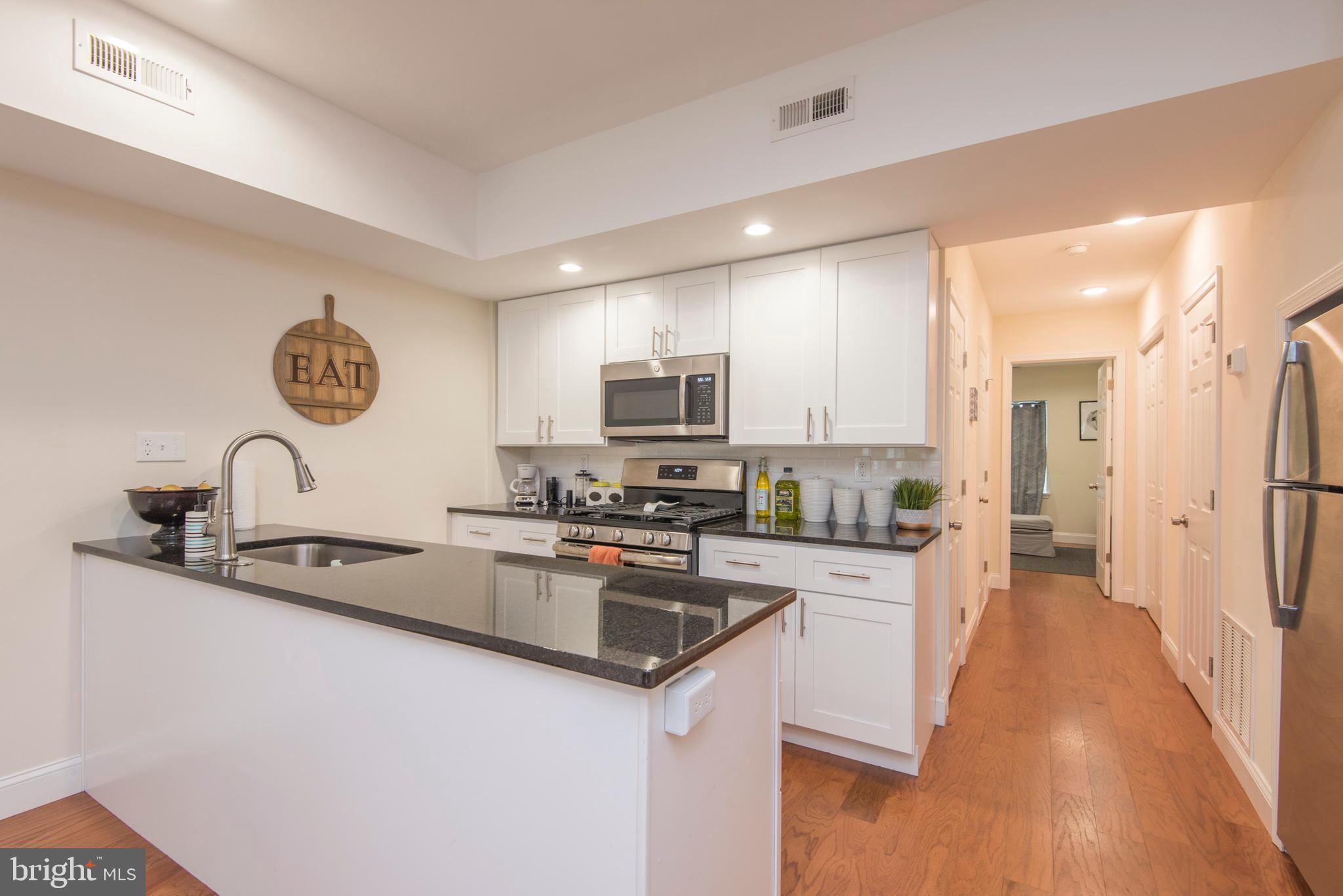708 South 20th Street Philadelphia, PA 19146 - Photo 22 of 35