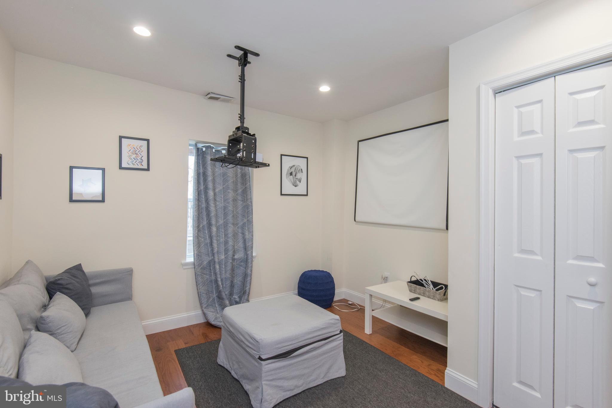 708 South 20th Street Philadelphia, PA 19146 - Photo 27 of 35