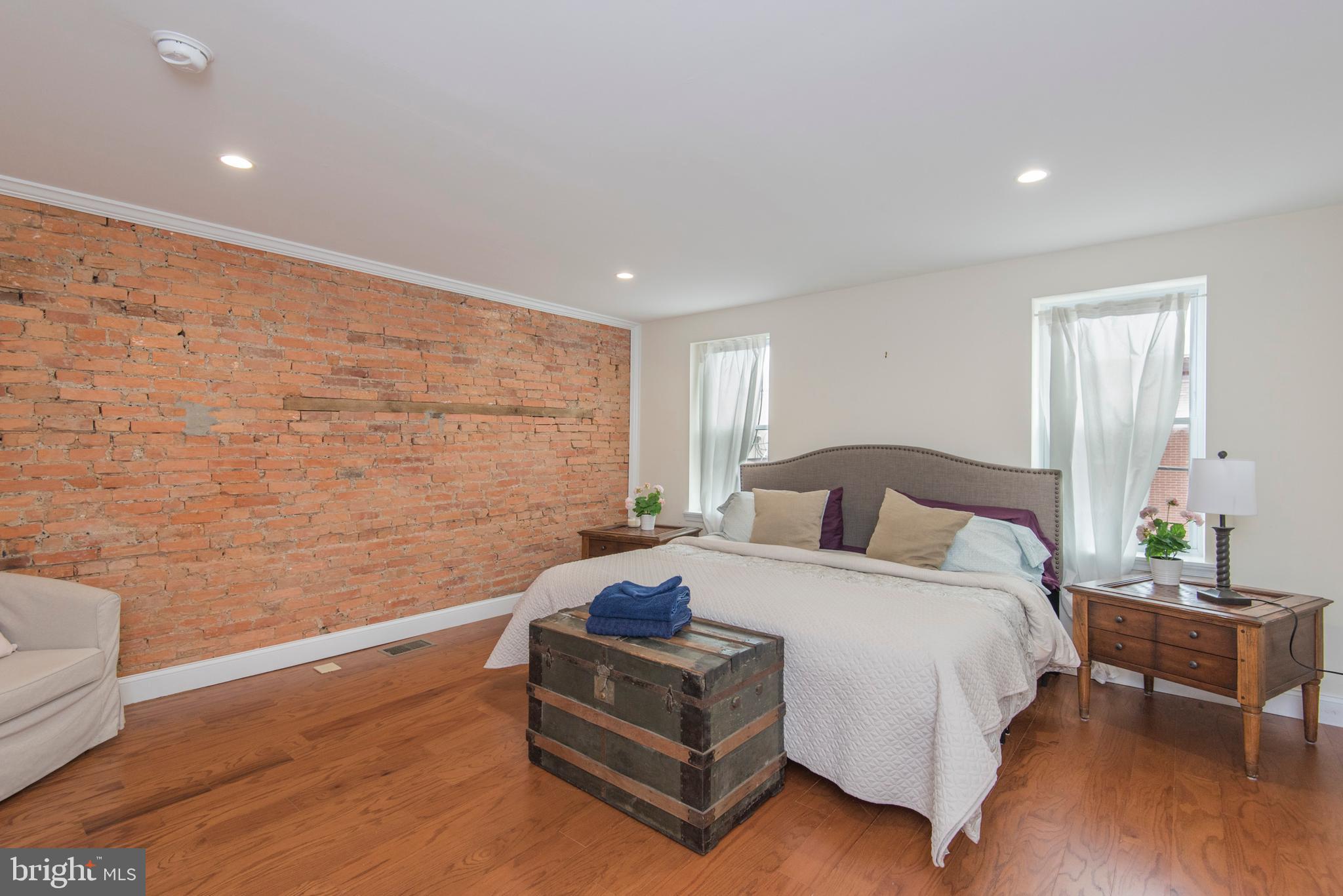 708 South 20th Street Philadelphia, PA 19146 - Photo 30 of 35