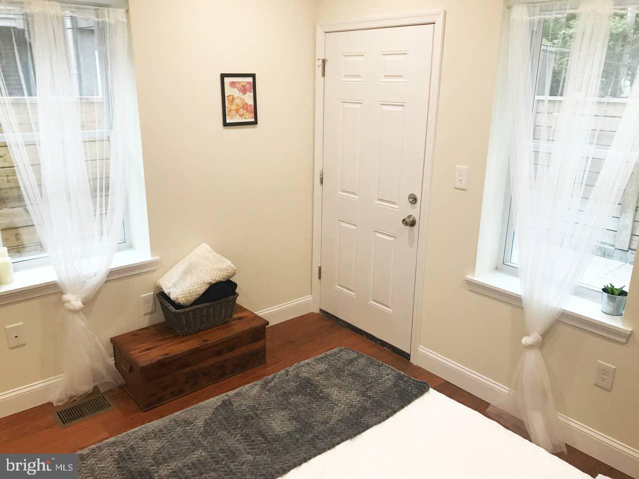 708 South 20th Street Philadelphia, PA 19146 - Photo 6 of 35