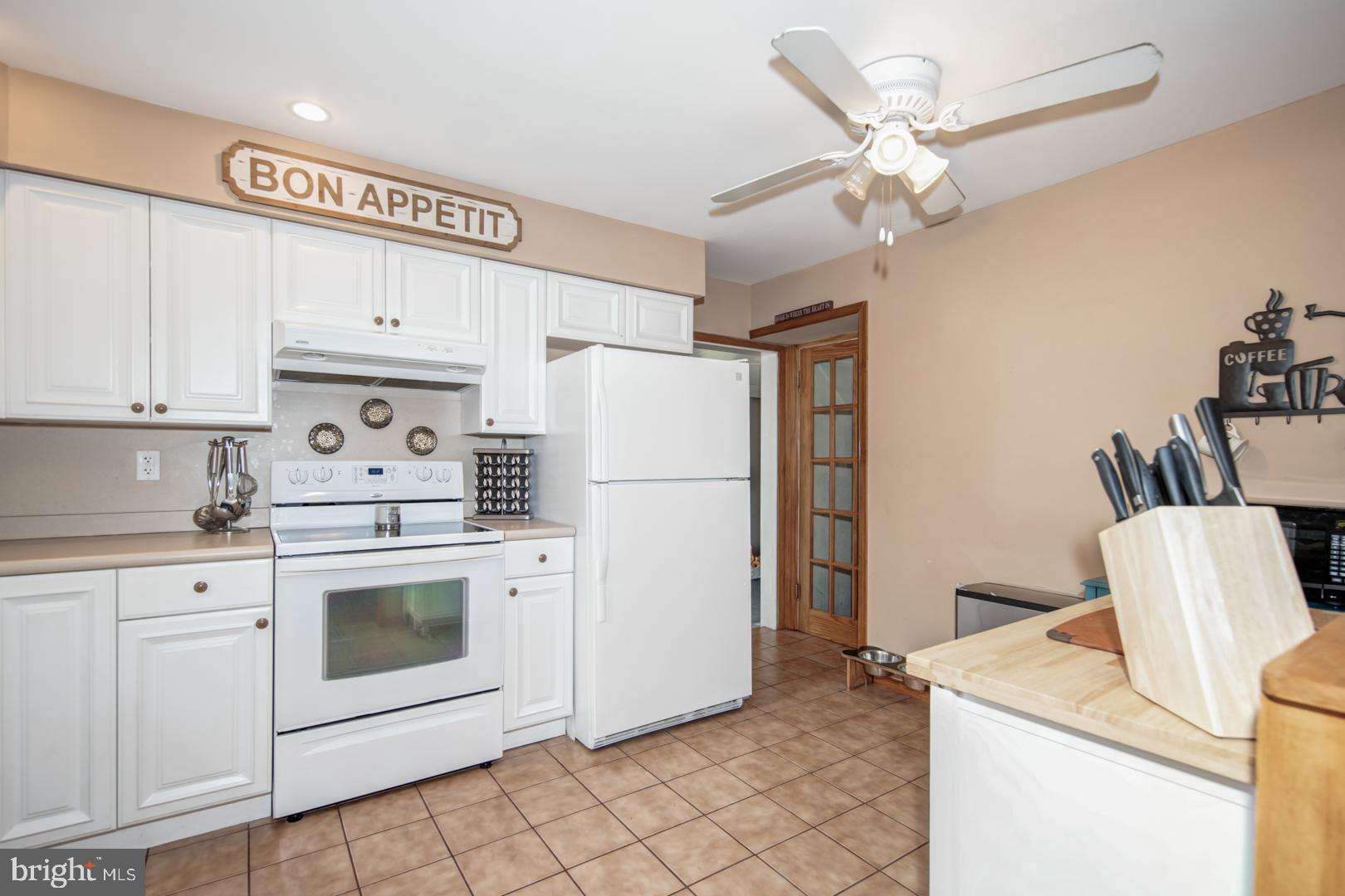 54 Fairhill Road Morton, PA 19070 - Photo 8 of 21 Kitchen