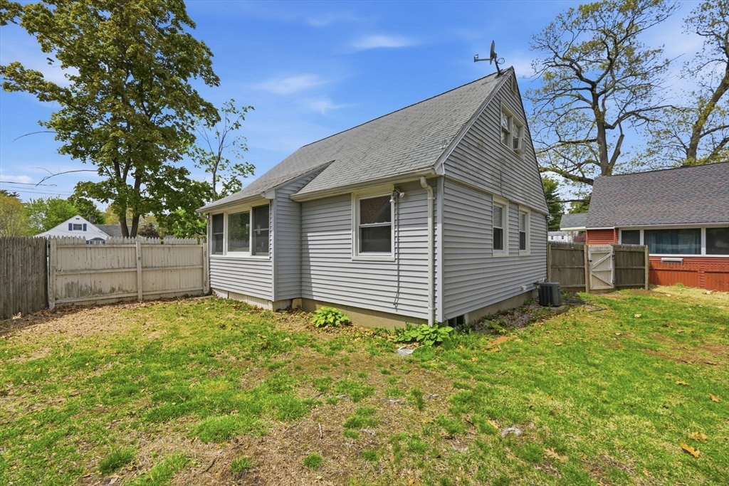 49 Canterbury Road Springfield, MA 01118 - Photo 37 of 42 Gallery Image 37