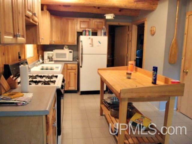 10001 North Co Road Felch, MI 49831 - Photo 2 of 27