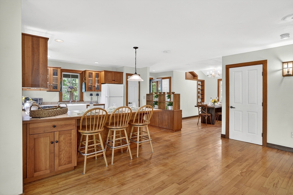 4 Rock Pond Road West Tisbury, MA 02568 - Photo 9 of 31