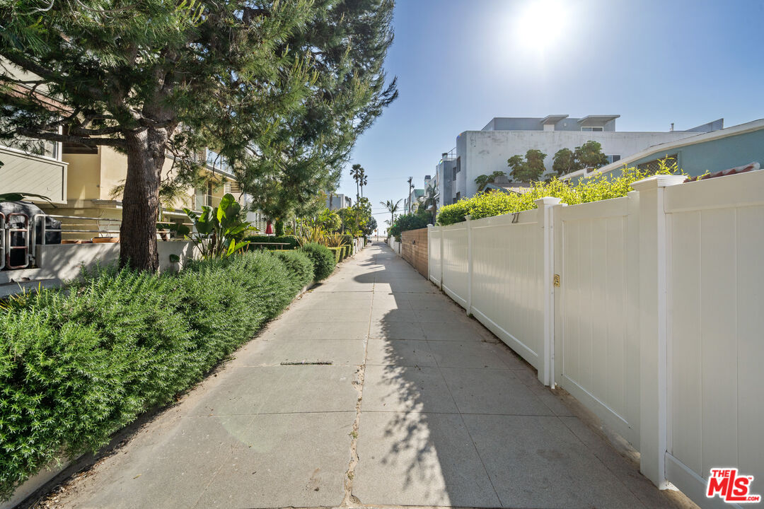 30 Voyage Street Marina del Rey, CA 90292 - Photo 19 of 21 a view of a pathway with a yard