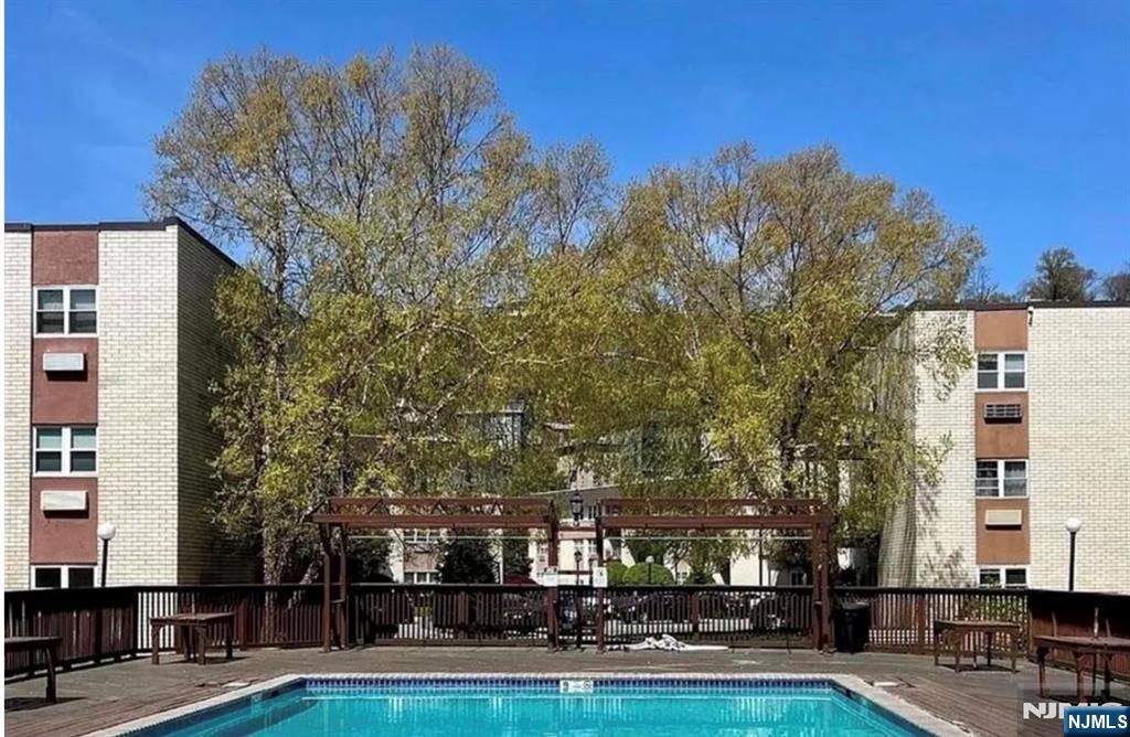 1111 River Road, Unit F19 Edgewater, NJ 07020 - Photo 13 of 16